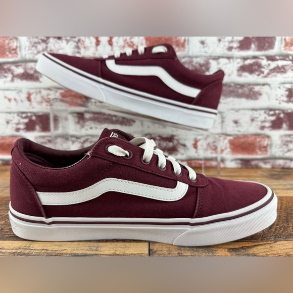 Vans Off The Wall Women’s Low Top Canvas Sneakers, US Size 9.5, Maroon and White - Picture 3 of 12